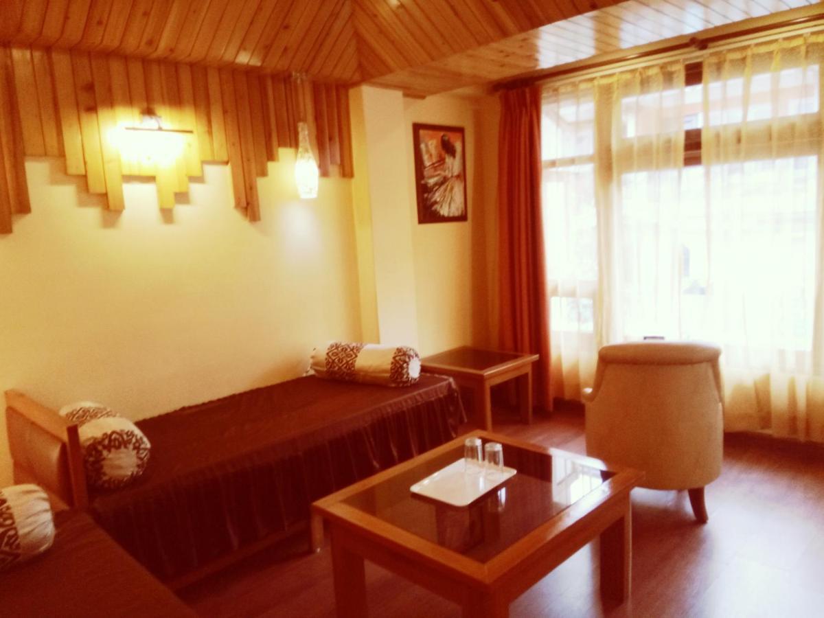 Omega Residency Hotel Darjeeling  Buitenkant foto